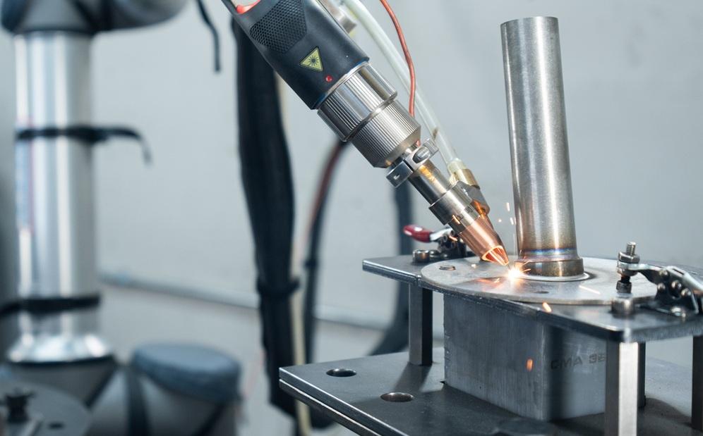 Laser welding and the cobot - The Fabricator